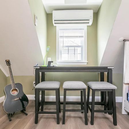 Large Studio Open Concept In Boston Zoo Franklin Park Near Exterior photo